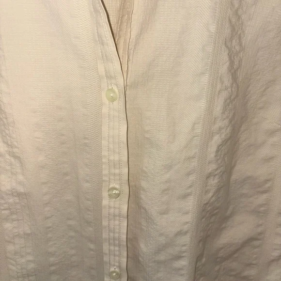Preppy L.L. Bean vintage Women's Cream Cotton button down with detailing Medium - Picture 6 of 7